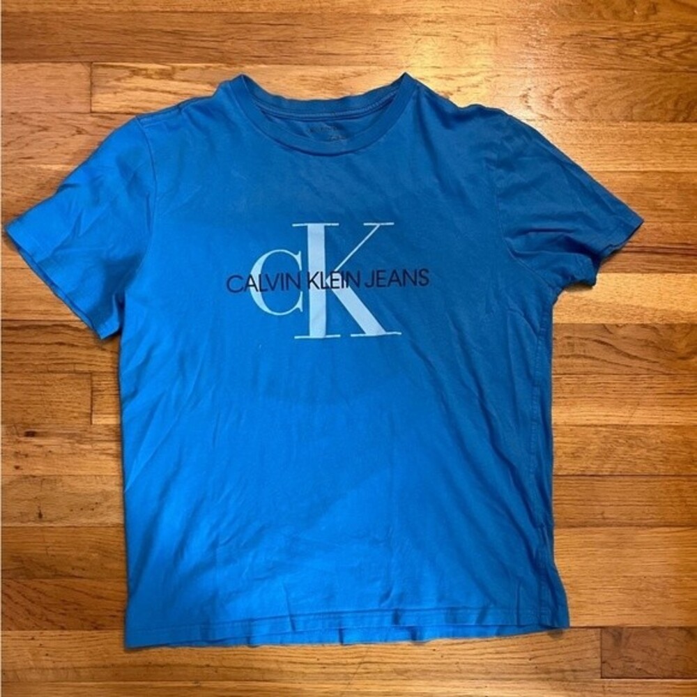 Calvin Klein Jeans Tshirt Size Medium